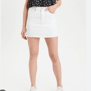 American Eagle White Denim Skirt Ladies Size 8